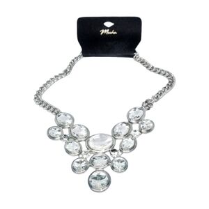 👣4/$20. Mocha ~ Silver Tone Chain Necklace with Clear Rhinestones